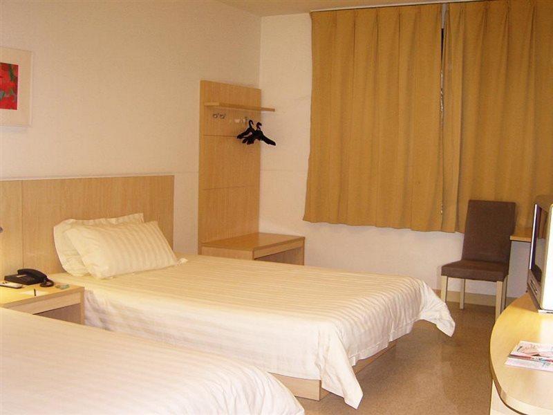 Jinjiang Inn - Shanghai Xinsong Road Екстер'єр фото
