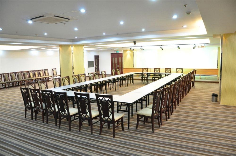 Jinjiang Inn - Shanghai Xinsong Road Екстер'єр фото
