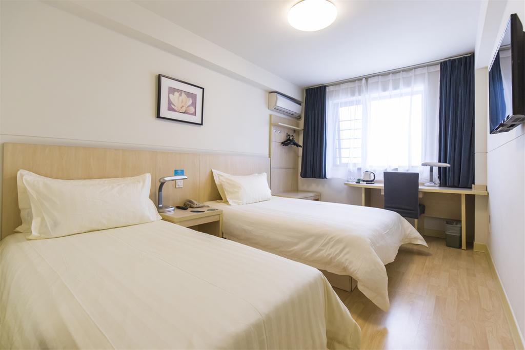 Jinjiang Inn - Shanghai Xinsong Road Екстер'єр фото