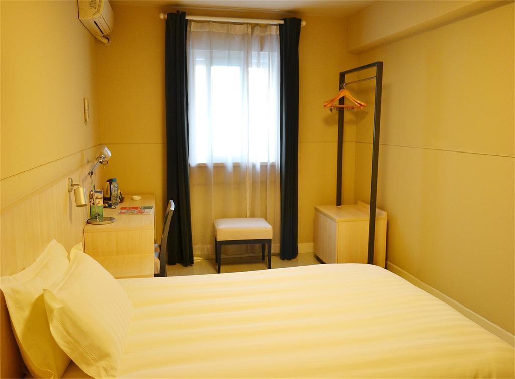 Jinjiang Inn - Shanghai Xinsong Road Номер фото