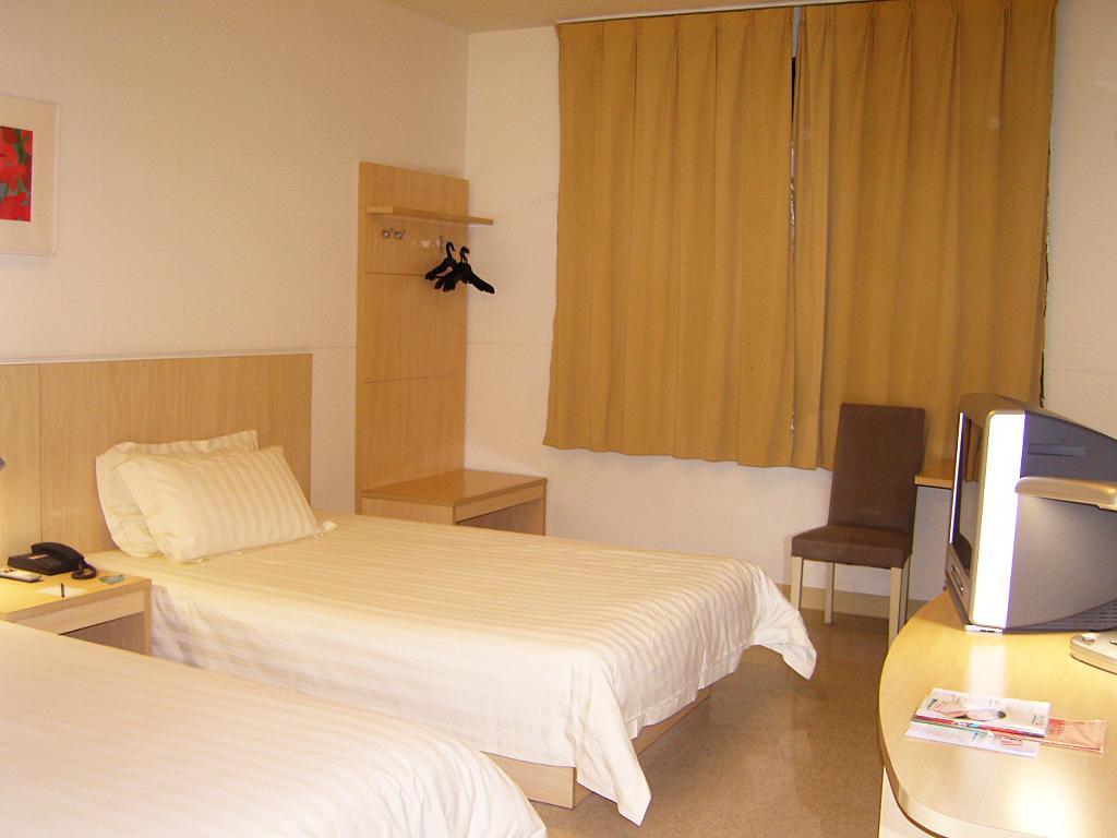 Jinjiang Inn - Shanghai Xinsong Road Екстер'єр фото
